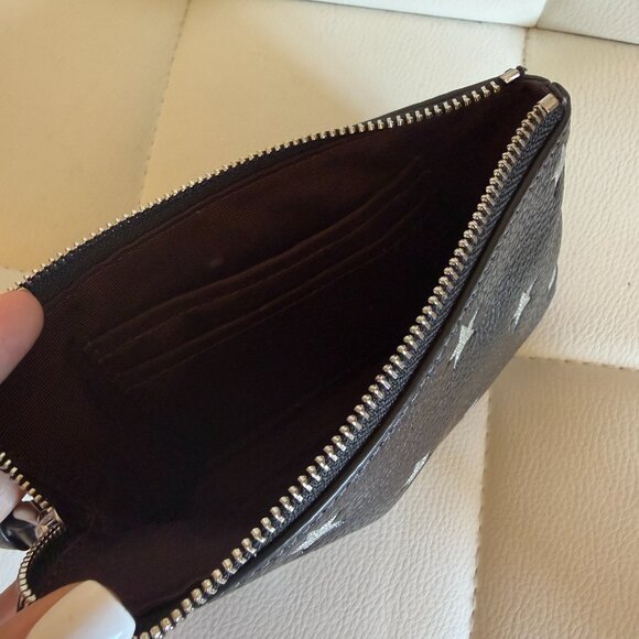 Coach Corner Zip Wristlet With Star Print - Picture 5 of 7
